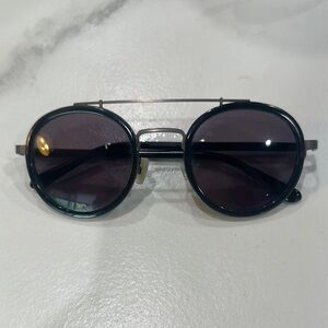 Black Round Sunglasses